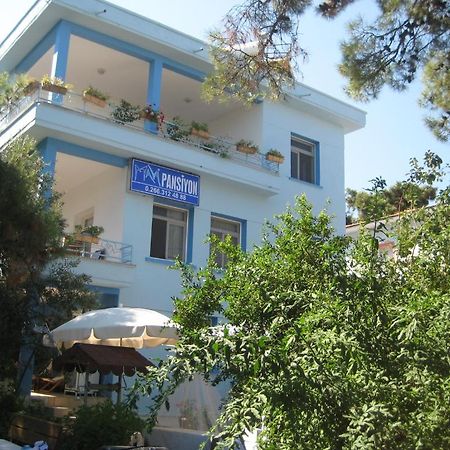 Готель Mavi Pension Айвалик Екстер'єр фото