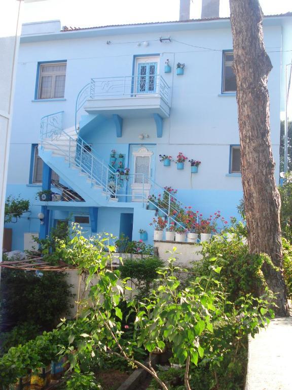 Готель Mavi Pension Айвалик Екстер'єр фото