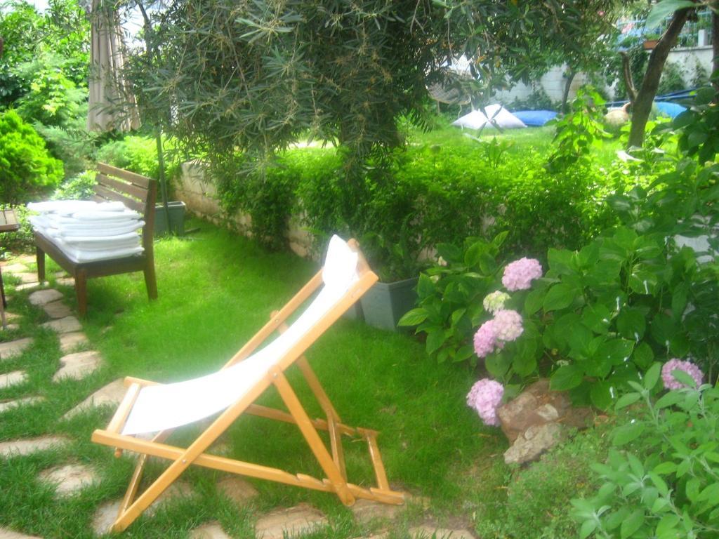 Готель Mavi Pension Айвалик Екстер'єр фото